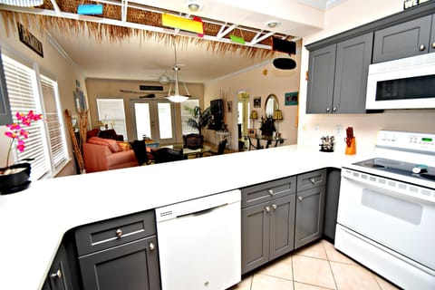 Condo, Multiple Beds, Balcony, Pool View (Spinnaker Pointe 1B) | Private kitchen | Coffee/tea maker