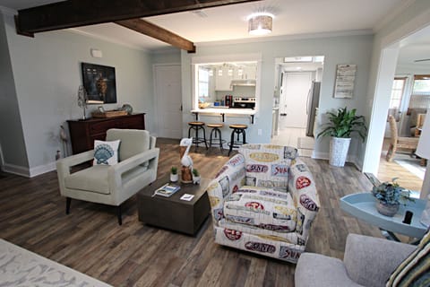 House, Multiple Beds, Patio, Garden View (The Peaceful One) | Living area