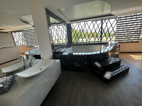 Superior Room, 1 King Bed, Non Smoking | 1 bedroom, individually decorated, individually furnished, free WiFi