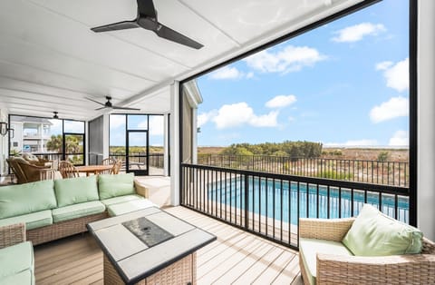 713 Winter Trout Ocean Front Luxury with a Private Above Ground Pool
