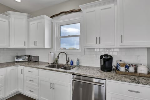 All professional thermador appliances.  Gas cooktop