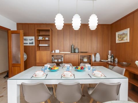 Table, Furniture, Property, White, Chair, Interior Design, Cabinetry, Lighting, Wood, Kitchen & Dining Room Table