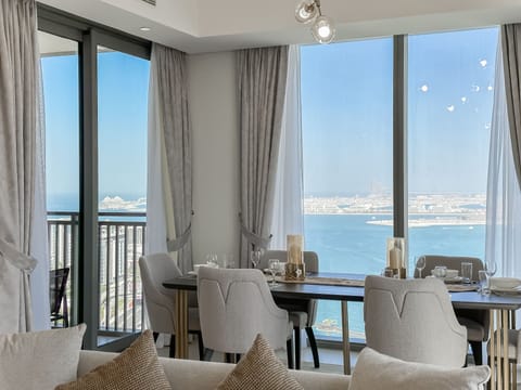 Deluxe Apartment | In-room dining