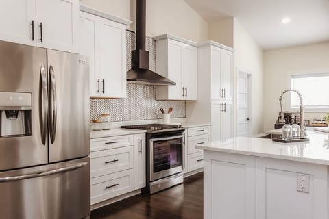 Large, fully-equipped kitchen for the cook in your group