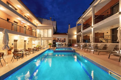 Seasonal outdoor pool, pool umbrellas, sun loungers
