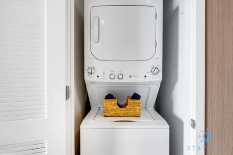House | 1 bedroom, desk, iron/ironing board, high-speed internet