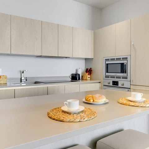 House | 1 bedroom, desk, high-speed internet
