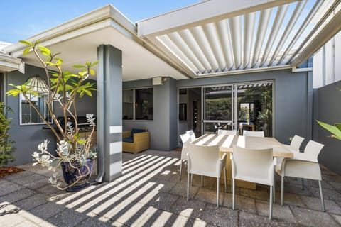 Alfresco