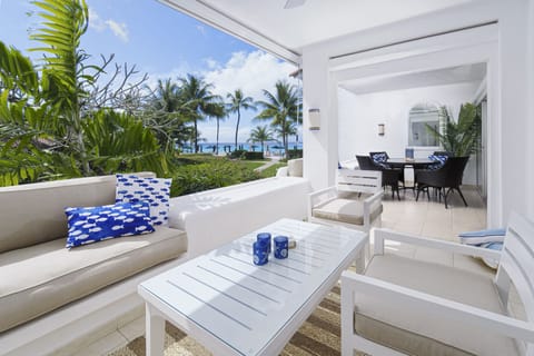 Outdoor Dining/Terrace