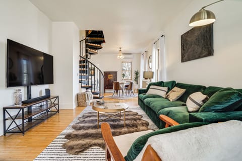 House (2 Bedrooms) | Front of property