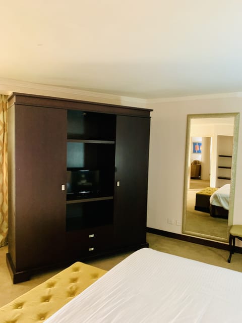 Executive Suite | Wardrobe