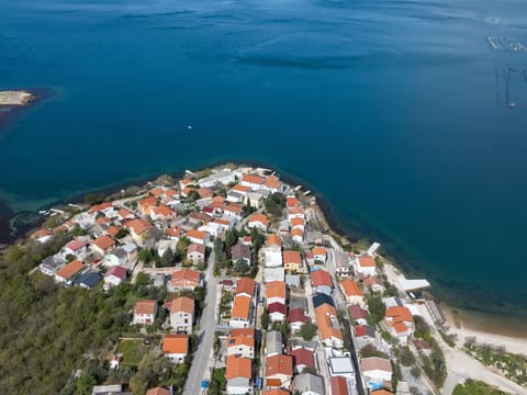Water, Body Of Water, Coast, Coastal And Oceanic Landforms, Sea, Bird'S-Eye View, Ocean, Aerial Photography, Shore