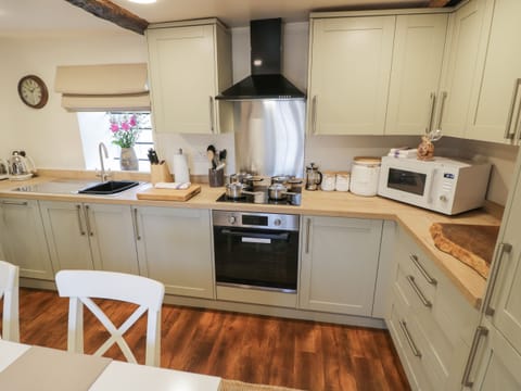 Fridge, dishwasher, electric kettle, toaster