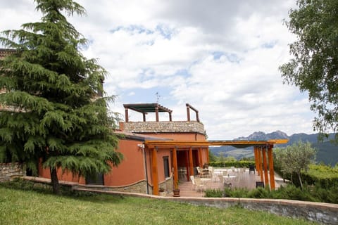 Cloud, Sky, Plant, Tree, Natural Landscape, Wood, Leisure, Landscape, Cottage, Grass