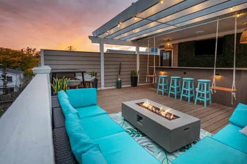 Enjoy Panoramic Views in the Rooftop Lounge