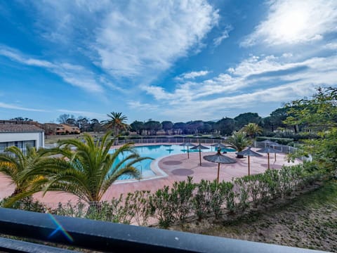Cloud, Water, Sky, Plant, Azure, Tree, Natural Landscape, Swimming Pool, Building, Leisure