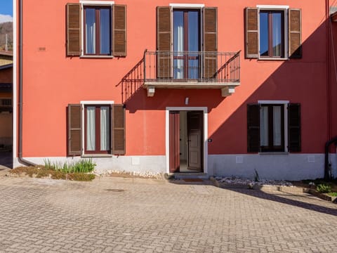 Window, Property, Plant, Building, Door, Orange, Wood, Neighbourhood, Brick, Residential Area