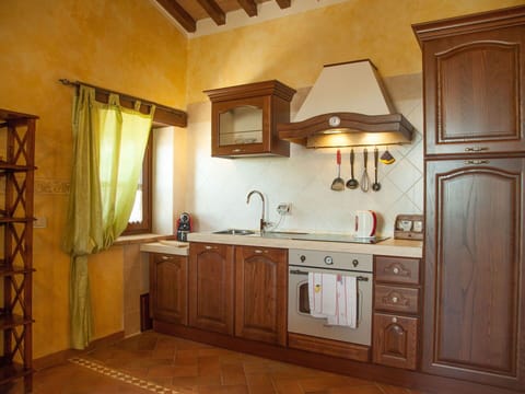 Plant, Sky, Building, Window, Tree, Land Lot, House, Larch, Grass, Residential Area