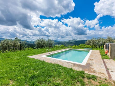 Cloud, Sky, Water, Azure, Swimming Pool, Tree, Natural Landscape, Land Lot, Plant, Rectangle