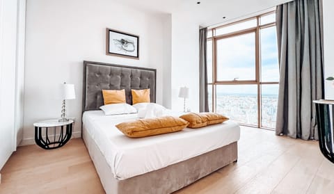 Master Bedroom (1)
