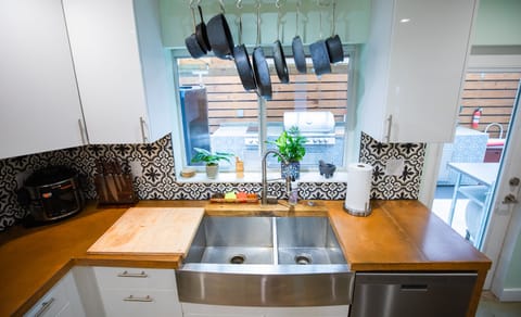 Fully  professionally equipped kitchen