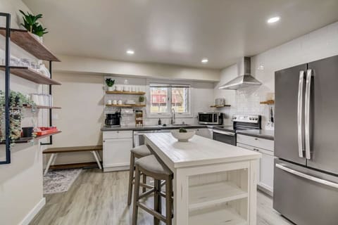 Fully equipped kitchen