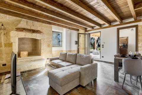Apartment | Living area | Fireplace