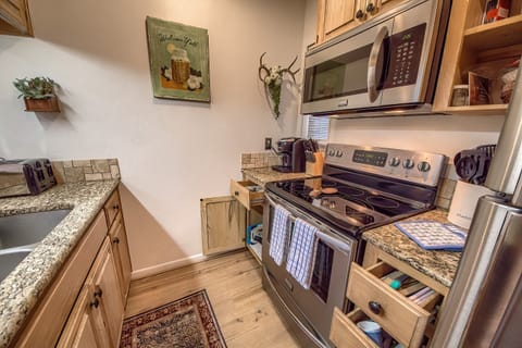 Fully Equipped Kitchen!