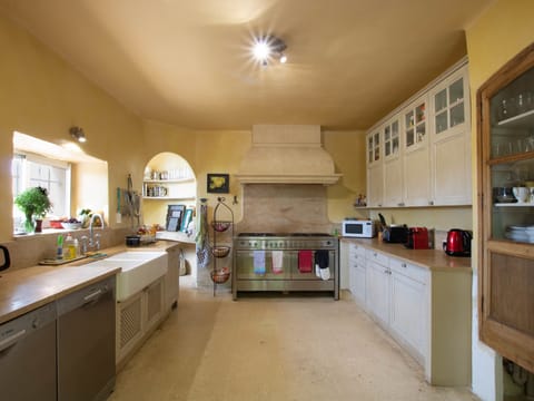 Holidays in Provence in a 13th century castle