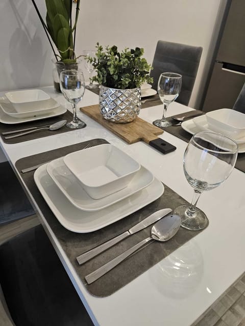 Apartment | Dining