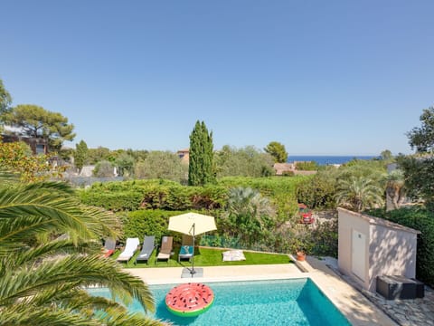 Sky, Plant, Water, Property, Azure, Tree, Swimming Pool, Building, Landscape, Leisure