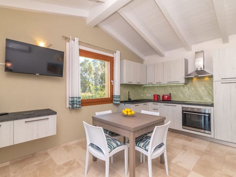 Property, Furniture, Countertop, Cabinetry, Table, Building, Window, Kitchen, Interior Design, Wood