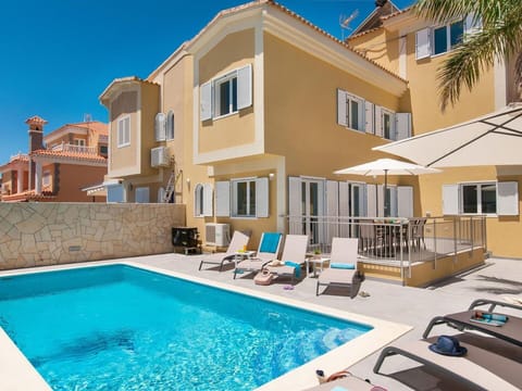 Water, Sky, Cloud, Property, Swimming Pool, Seaside Resort, Azure, Blue, Building, Outdoor Furniture
