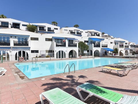 Water, Sky, Cloud, Property, Swimming Pool, Seaside Resort, Azure, Blue, Building, Outdoor Furniture