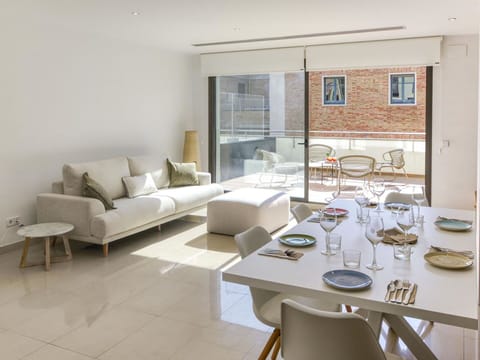 Table, Furniture, Property, Couch, Window, Tableware, Building, Interior Design, Studio Couch, Chair