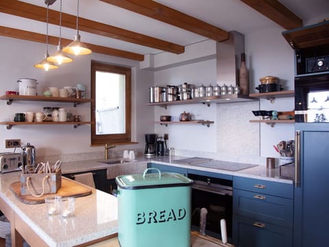 Cabinetry, Countertop, Property, Furniture, Kitchen, Table, Wood, Interior Design, Drawer, Kitchen Appliance