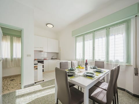 Table, Property, Furniture, Window, Building, Chair, Wood, Floor, Interior Design