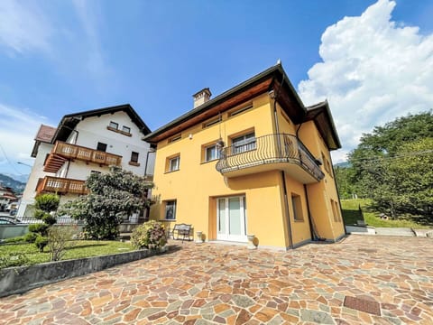 Sky, Cloud, Plant, Building, Property, Window, Tree, House, Architecture, Road Surface