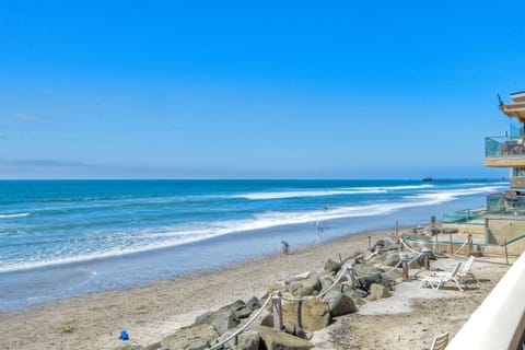 Oceanfront condo with a view of the Oceanside Pier