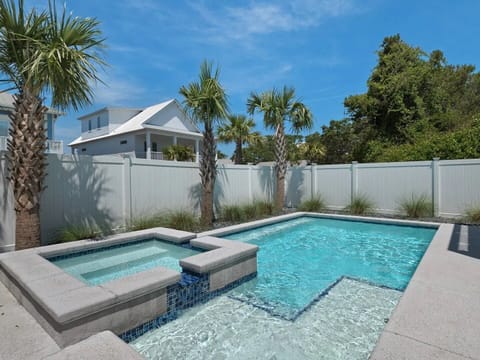 Welcome to Sandy Starfish! The perfect beach house located in Crystal Beach!
