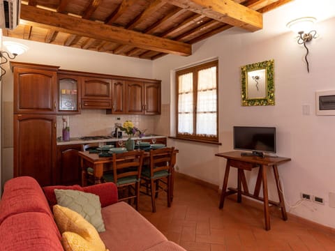 Table, Furniture, Picture Frame, Window, Wood, Couch, Lighting, Interior Design, Flooring, Houseplant