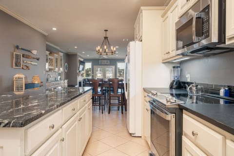 All of your cooking essentials provided at The Haven on Hamilton