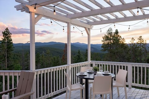 Outdoor Patio 1
