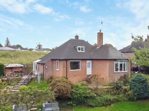 Exterior | Greenways, Alton