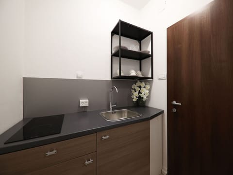 Sky, Building, Window, Tree, Plant, House, Land Lot, Cottage, Wood, Siding