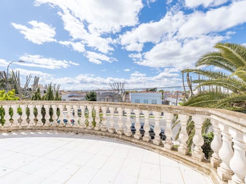 Table, Furniture, Water, Property, Sky, Building, Cloud, Chair, Outdoor Table, Outdoor Furniture
