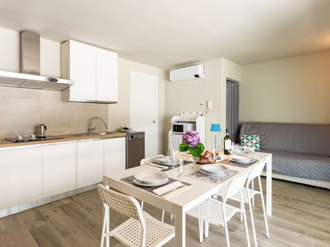 Furniture, Cabinetry, Table, Property, Sink, Kitchen Sink, Tap, Countertop, Wood, Window