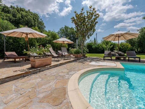 Water, Cloud, Sky, Plant, Tree, Swimming Pool, Outdoor Furniture, Shade, Arecales, Leisure