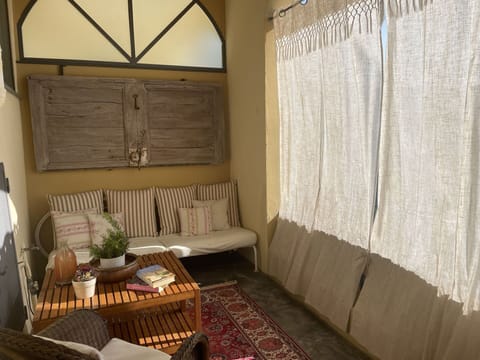 Building, Wood, Plant, Comfort, Shade, Interior Design, Flooring, Floor, Window, Houseplant