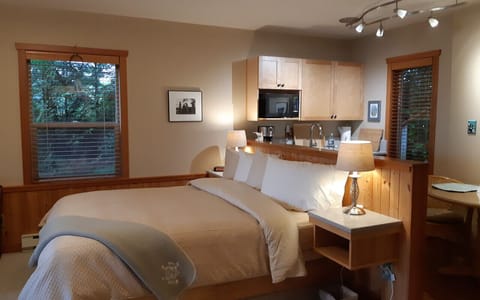 Luxury Suite, Ensuite, Sea View (Whale Song Suite)